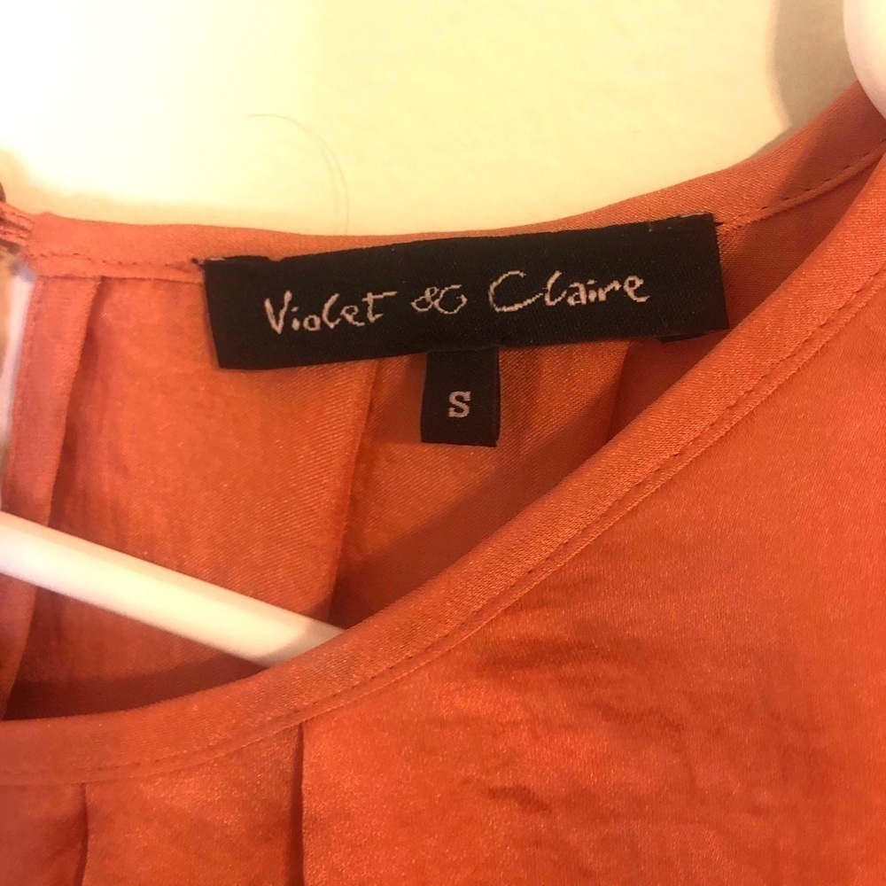 2/$15 Violet & Claire - Coral Orange Sleeveless Blouse – Size S - Picture 4 of 7